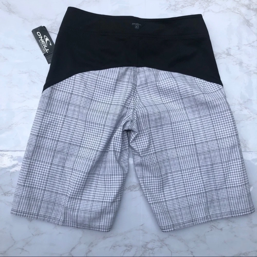 O’neill black and plaid men’s swim board shorts size 28